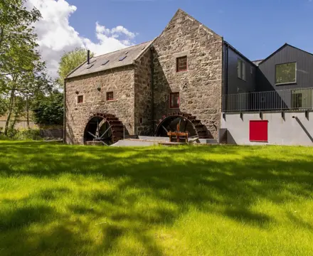 Spectacular Mill Conversion With River Frontage Offers Outstanding Family Living: Upper Kennerty Mill (7)