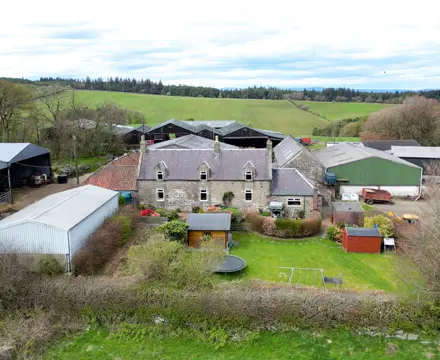 Productive beef and arable farm in West Lothian: Mid Tartraven Farmhouse Lot 1