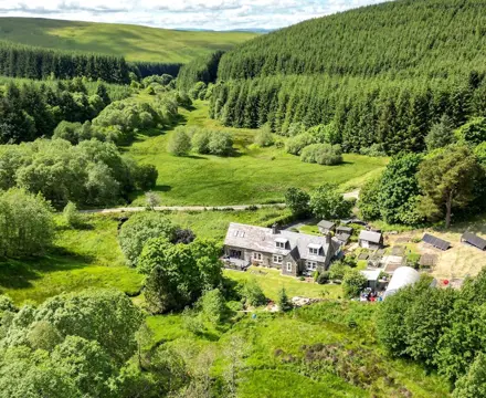 Energy-efficient homes – help if available : Kel240079 05