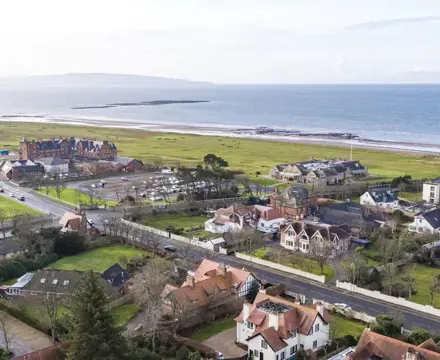 Beautiful Refurbished Apartment in the Heart of Troon: Image 1 1644831664