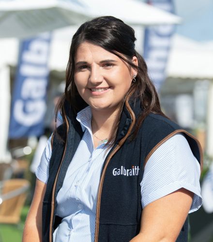 Olivia Smith Headshot