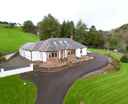 Impressive family home with beautiful views and potential for development : Ardshiel 1