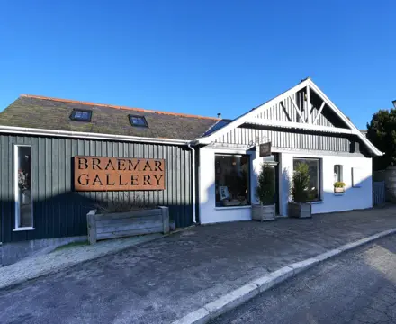 Braemar gallery offers exceptional lifestyle business opportunity : Braemar Gallery Image 1 Iain Forrest Photography