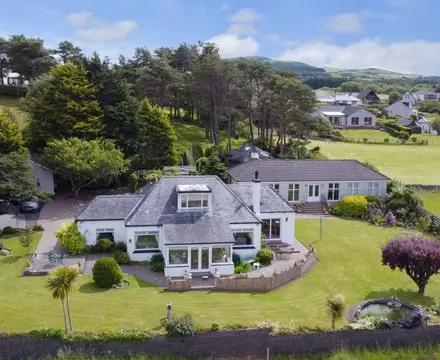 Coastal Gem with Indoor Pool and Gym: 1661772213 Screel 1 808X455