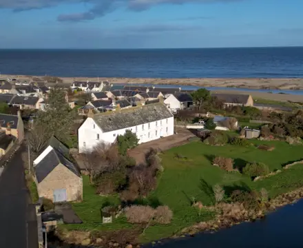 Exceptional B-Listed home with spectacular coastal views: Dunfermline House 2 (Large)