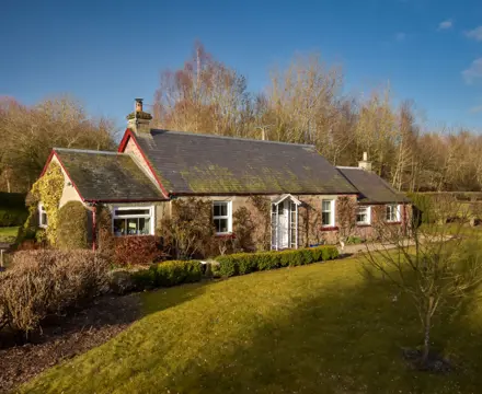 Charming Perthshire Cottage With Paddock: Meikle Fardle Farm Cottage Image 1