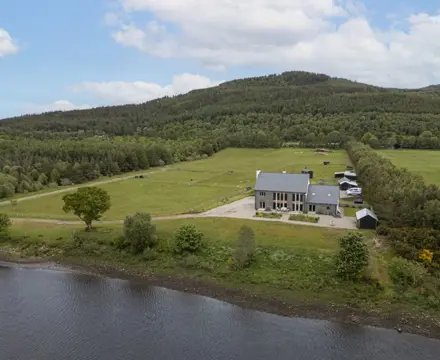 Outstanding waterside property on the Kyle of Sutherland with annexe: Auchenblae 1 (Large)