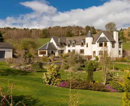 Impressive Country House with Paddocks, Stables and Glorious Gardens: Highfield 1