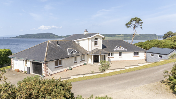 Talamh exterior | Galbraith